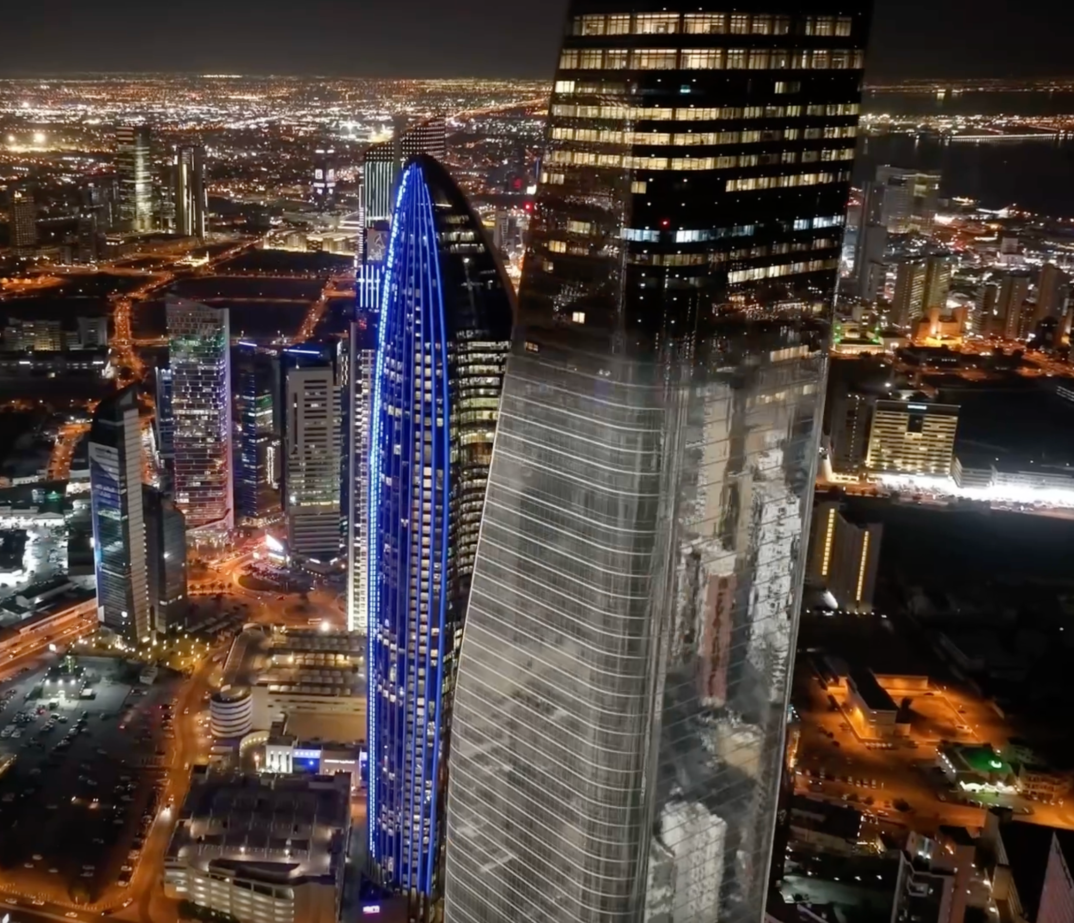 Temporal Collage: Spatializing Time in Aerial Video